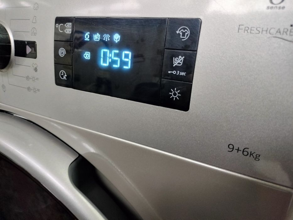 Mașină de spălat Whirlpool 9kg cu uscator