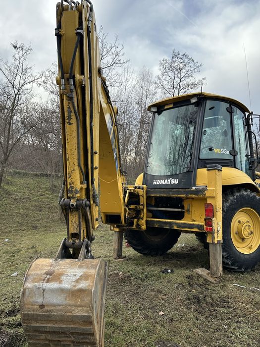 Buldoexcavator komatsu WB93S5