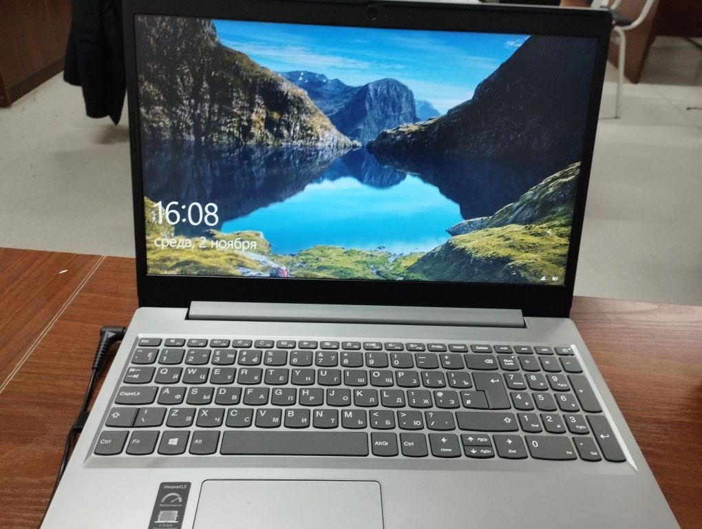 Lenovo Core i3 yangi