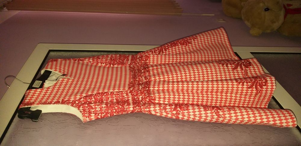 Рокля лукс М-Л размер