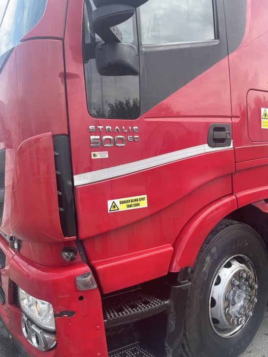 Dezmembrez iveco stralis  500