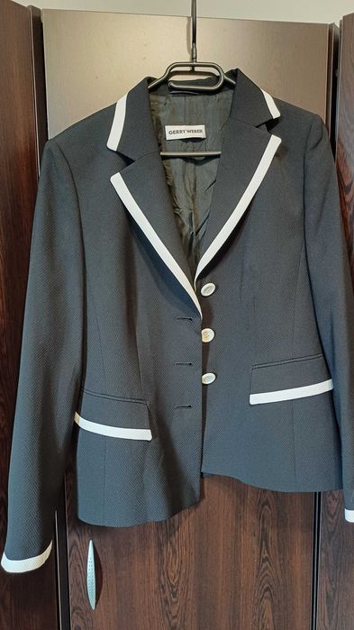 Дамски сака    М