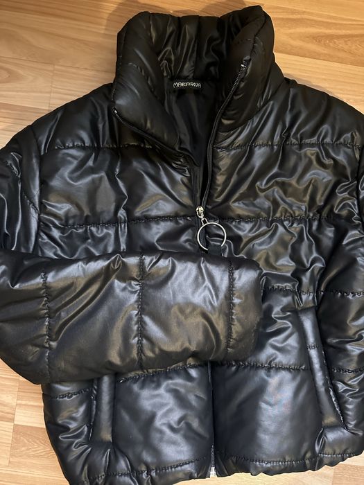 Късичко,черно, дамско якенце