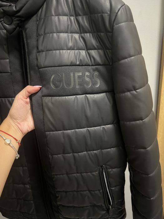 Мъжко яке guess чисто ново!