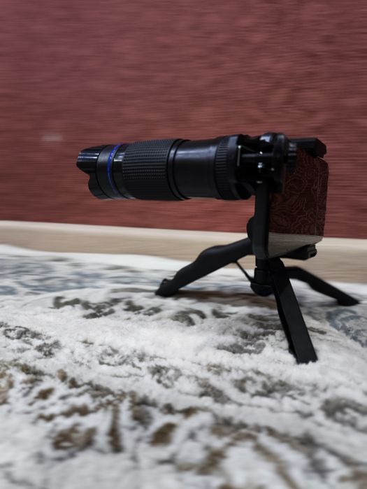 Продам мобильный объектив с мини-штативом