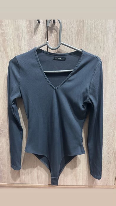 Продам женскую кофточку