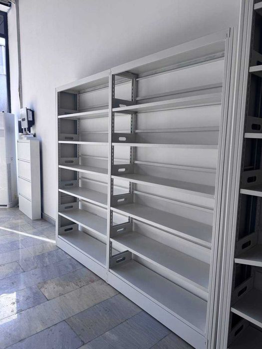 Kitob javoni/Uy kutubxonasi uchun kitob javoni