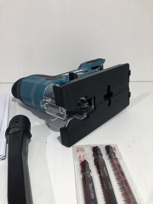 Pendular Makita DJV185