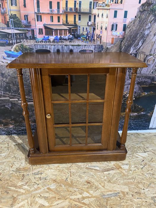 Comoda Vintage Lemn Usa cu Geam Coloane