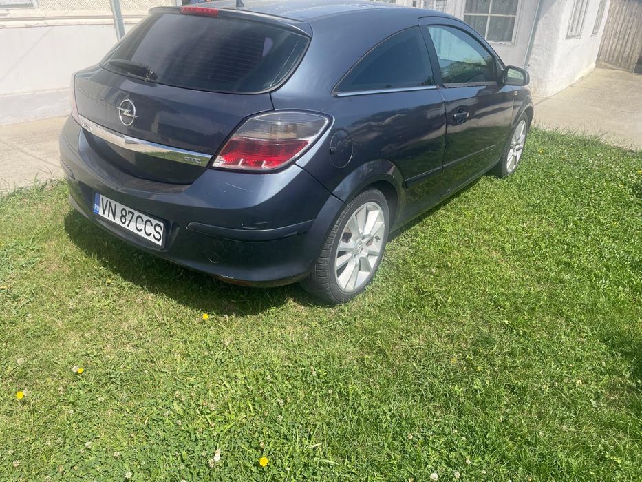 Opel astra h gtc