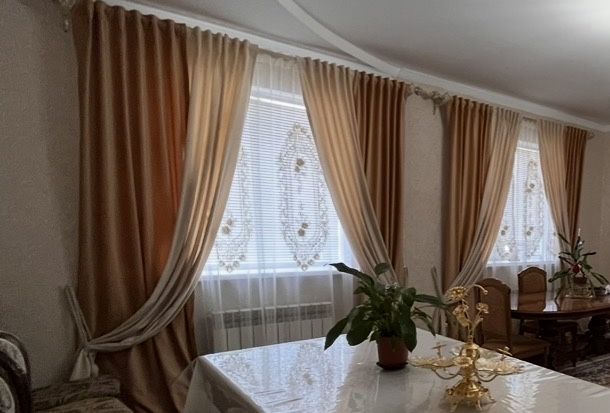 Шторы для 4 окон. В отличном состояний 100000 тенге