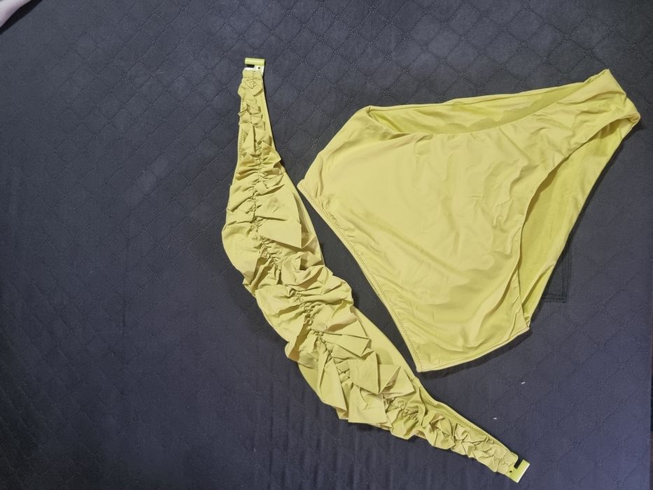 Бански костюм на Зара