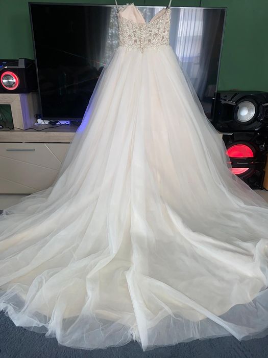 Vând rochie de mireasa noua