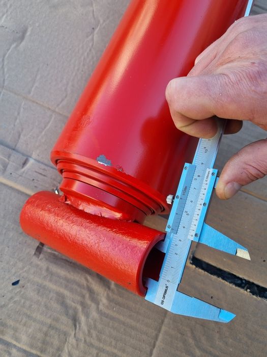 Cilindru hidraulic ridicare basculare 10 tone 3 trepte L840x L2690