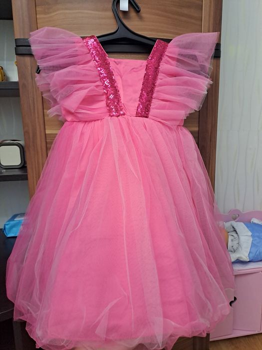 Продам платье бальное праздничное пышное