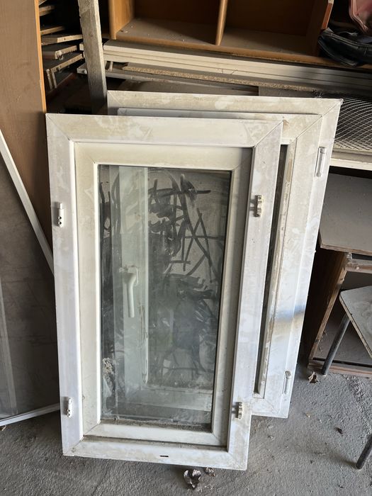 Пластиковые окна. Осталось две штуки.