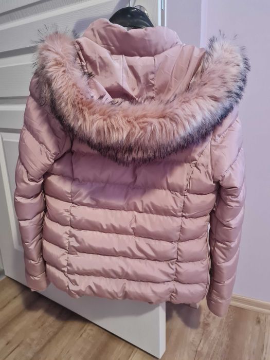 Продавам зимно яке
