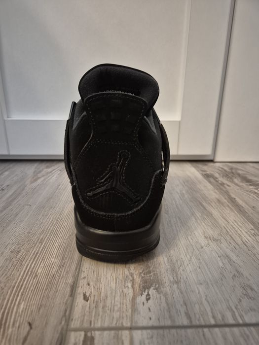 Jordan 4 black cat
