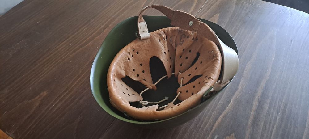 Военна каска на БНА