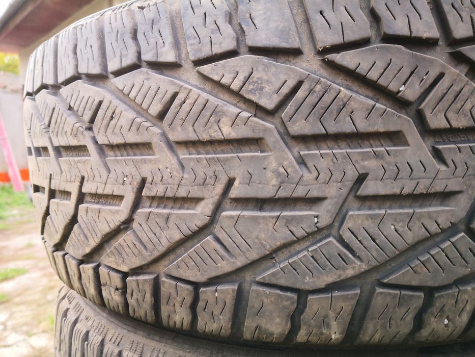 Anvelope iarna Taurus 225 45 r17 Dot 22 / 920lei setul