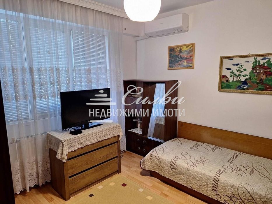 Тристаен апартамент-кв. Боян Българанов 1