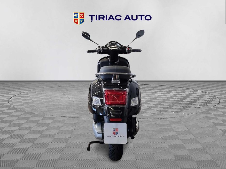 Piaggio Vespa GTS300