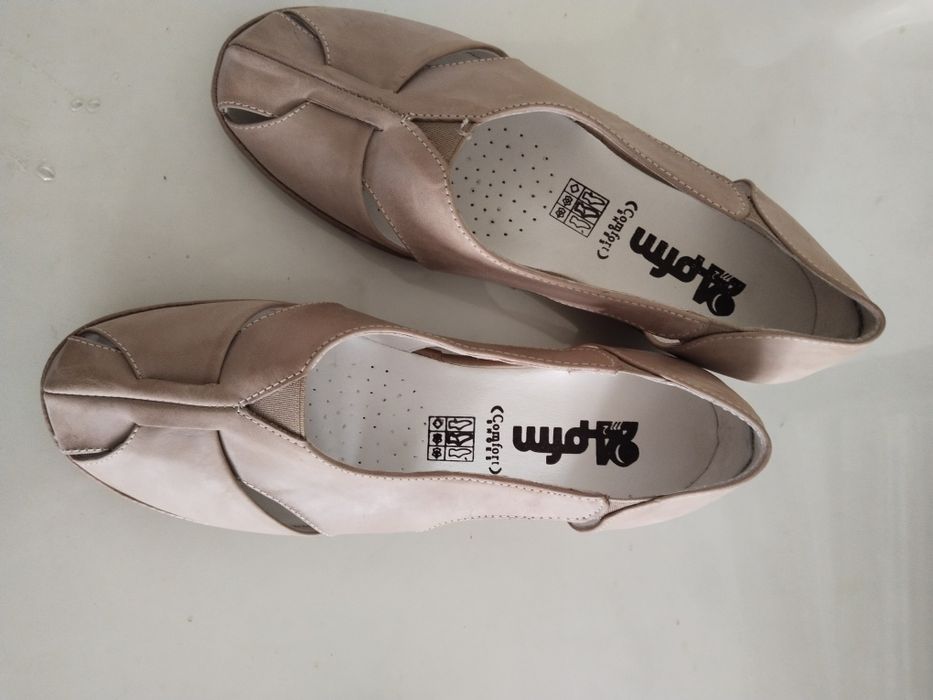 Продам босоножки,натуральная кожа!