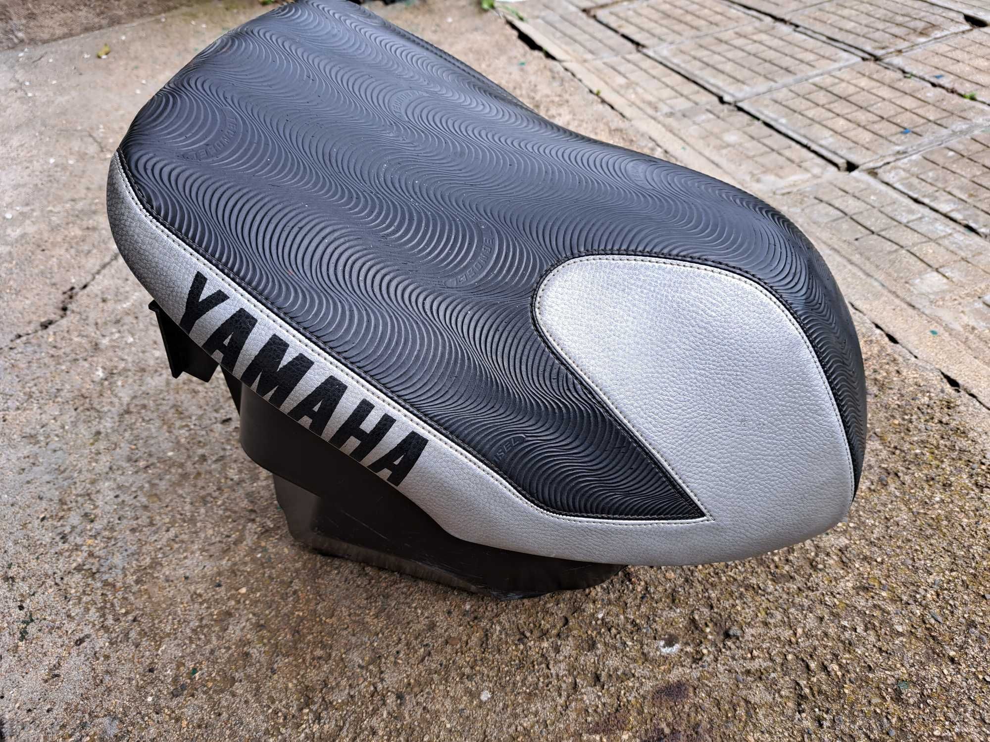 Продавам части за Yamaha Aerox 50cc/ Ямаха Аерокс