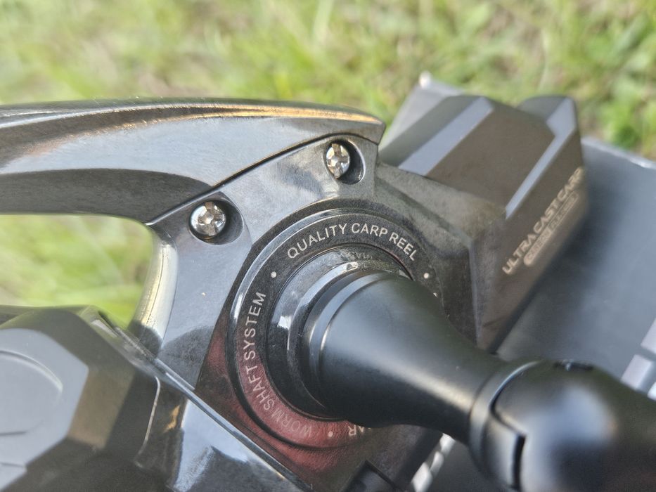 Noul model ULtra cast Carbon 14000