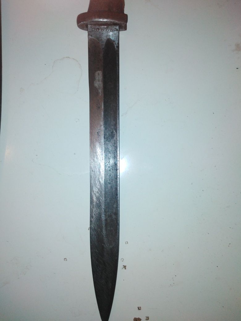 Старинен войнишки нож