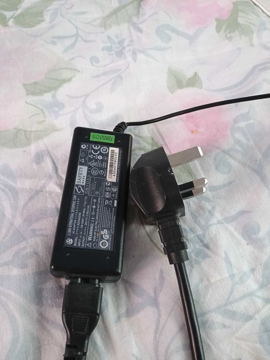 Laptop notebook MSI X410 slim alb functional