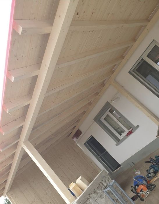 Vand terasă pe structura de lemn