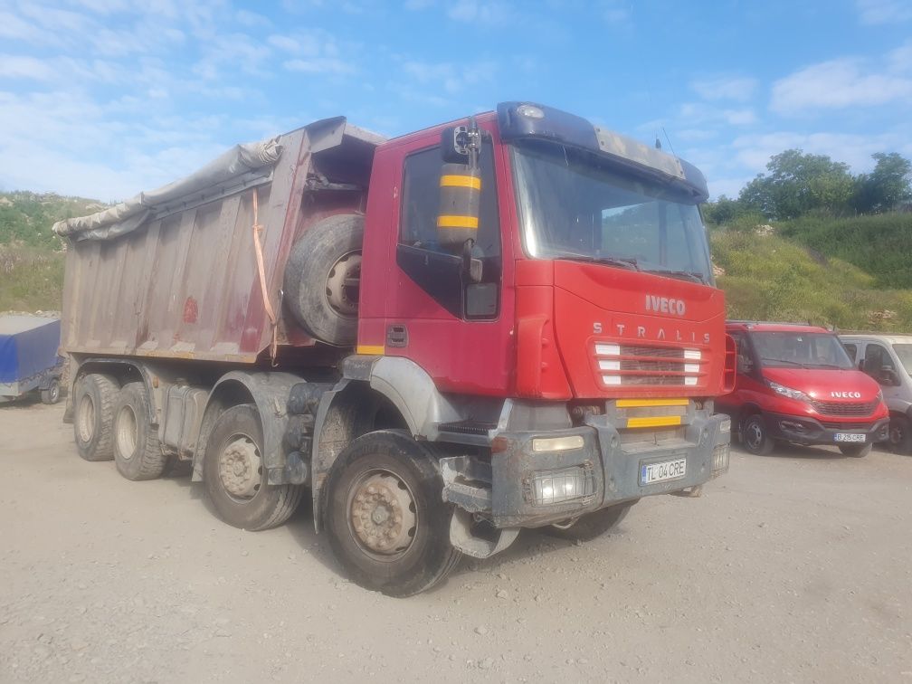 Iveco trakker 8x4 motor nou