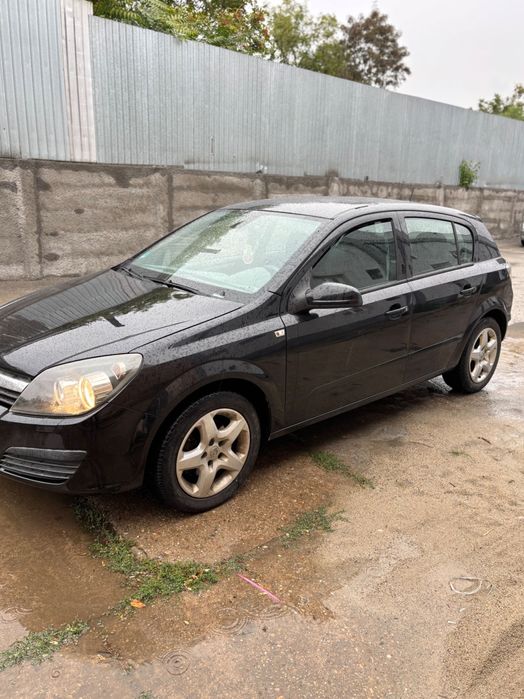 vând opel astra h