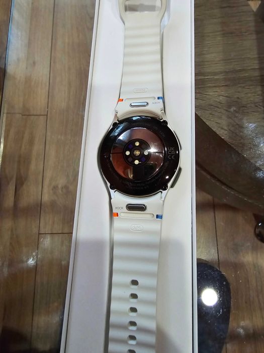 Смарт часовник Samsung Galaksy Watch 7