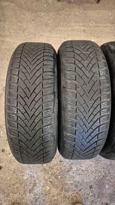 Cauciucuri 2024 r15 toyota corolla 5x114.3 iarna Vredestein 185 65 15