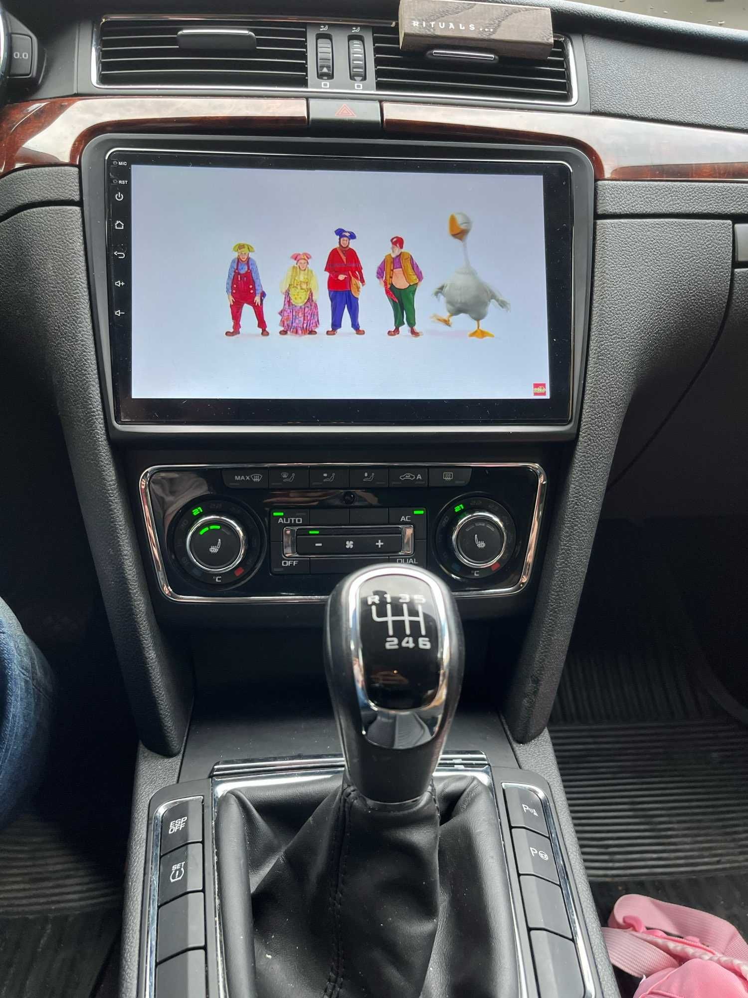 Navigatie Android Skoda Superb 2 1-8GB RAM - QLed CarPlay DSP 4G