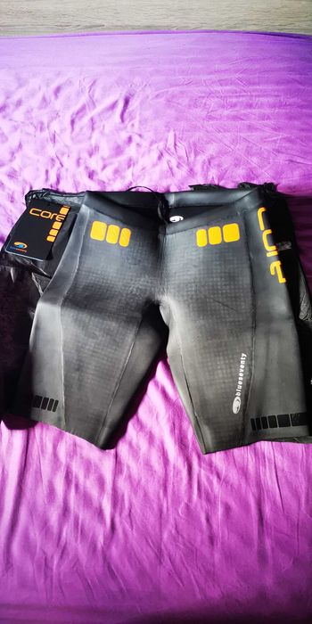 Pantaloni scurți de înot triatlon Blueseventy CORE Unisex M Nou!!