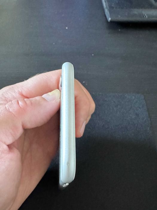 iPhone 6 16GB – запазен, батерия 83%, без забележки + 8 калъфа подарък