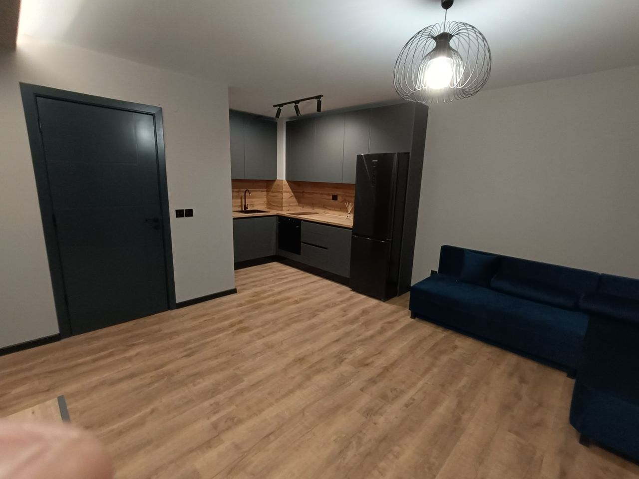 Продава се Двустаен апартамент в Благоевград, Освобождение - 63 кв.м за 1469 €/кв.м - Снимка #2