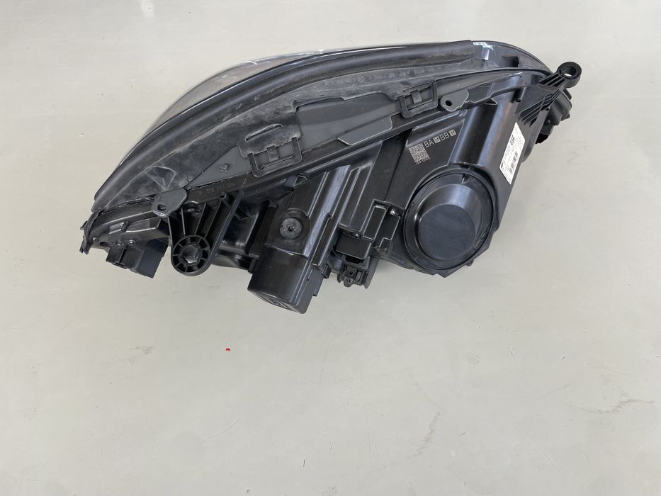 Ляв фар за Мерцедес/Mercedes/Е212фейс/feis/eklasse/2017гLEDINTELLIGENT