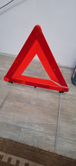 Знак автомобильный