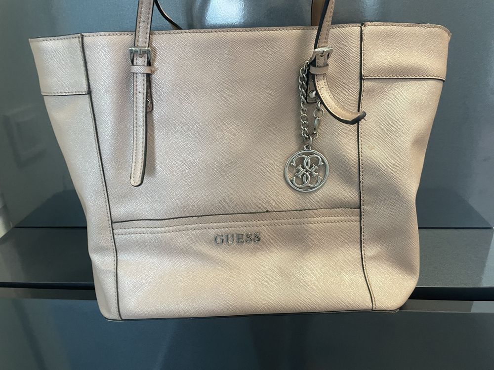 Дамска чанта guess