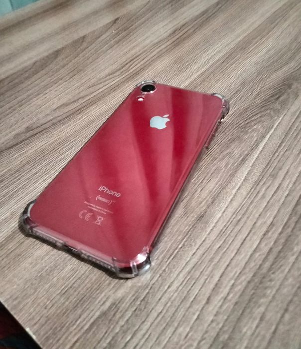 Красный айфон хр
