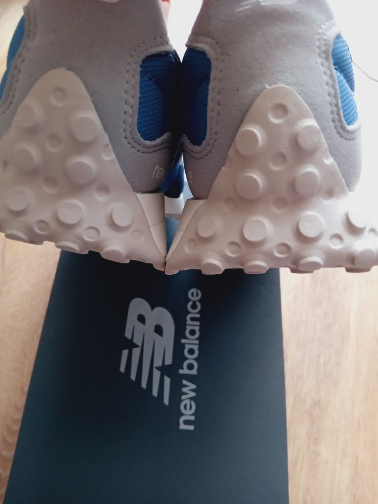 New Balance 327 - N37 нови маратонки