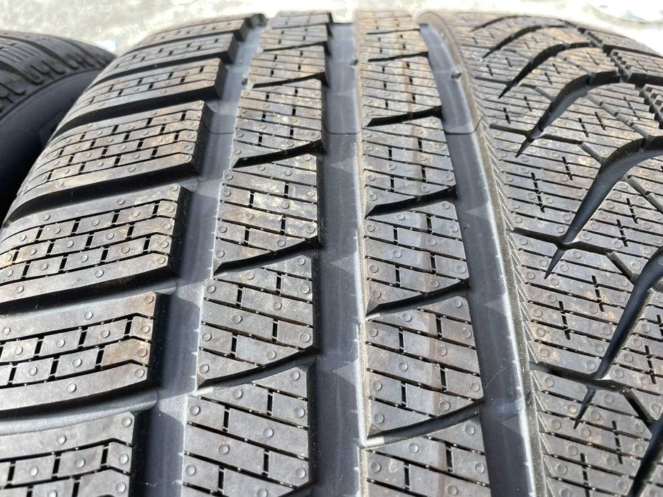 285/40/19 Pirelli PZero Winter TO Elect PNCS Dot 2022 TESLA S Нови