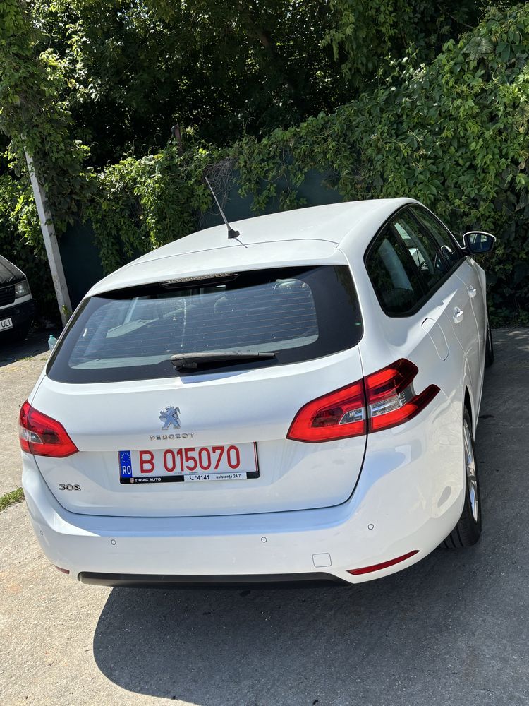 Peugeot 308 - benzina - automata 8+1