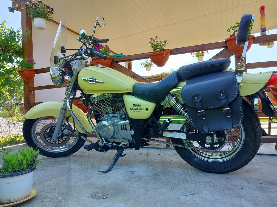 Vânt motocicletă Suzuki Marauder GZ250