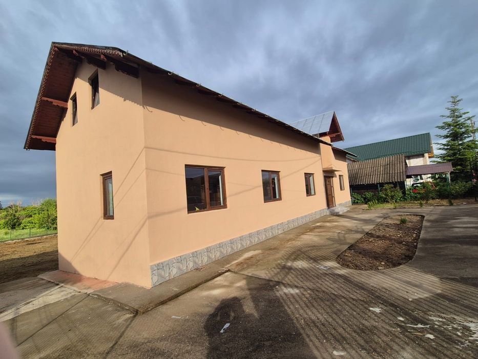 se vinde casa la cheie