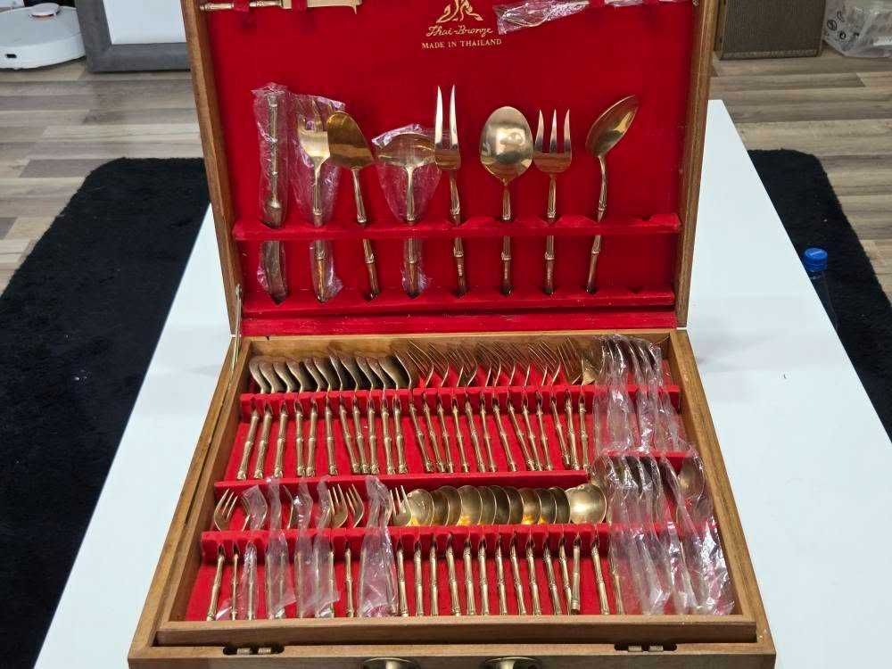 Set vintage de tacamuri din bronz tailandez